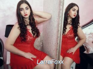 LarraFoxx