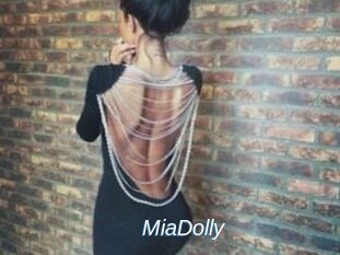 Mia_Dolly