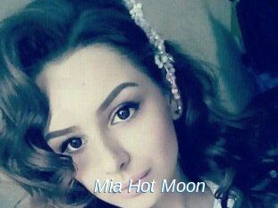 Mia_Hot_Moon